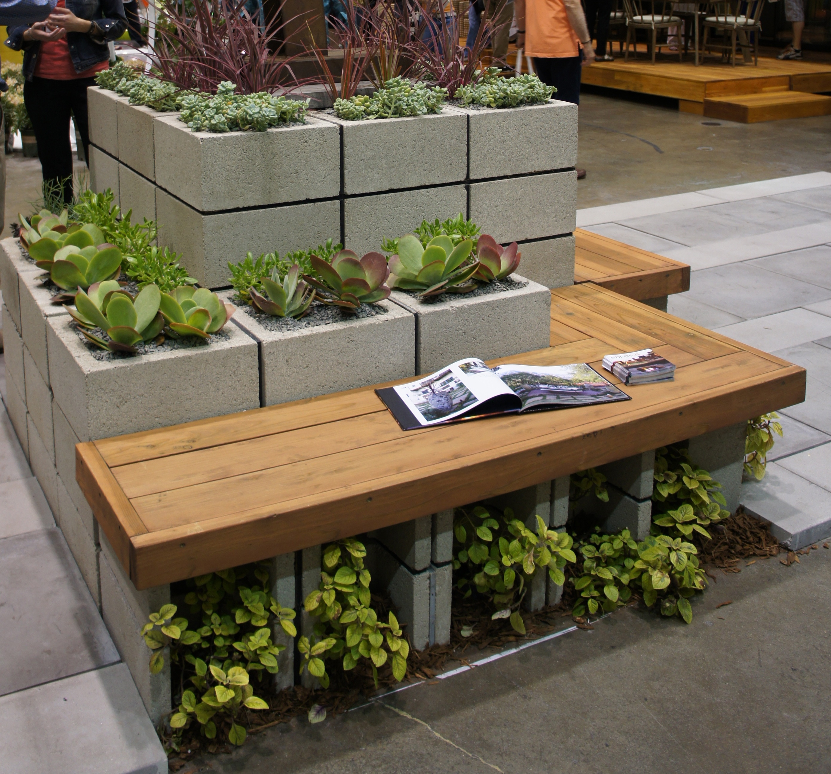 cinder-block-planter-with-bench.jpg