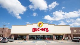 buc-ee-s-store-front-1649359224.jpg