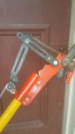 Long pole Limb cutter Closed Part way.jpg