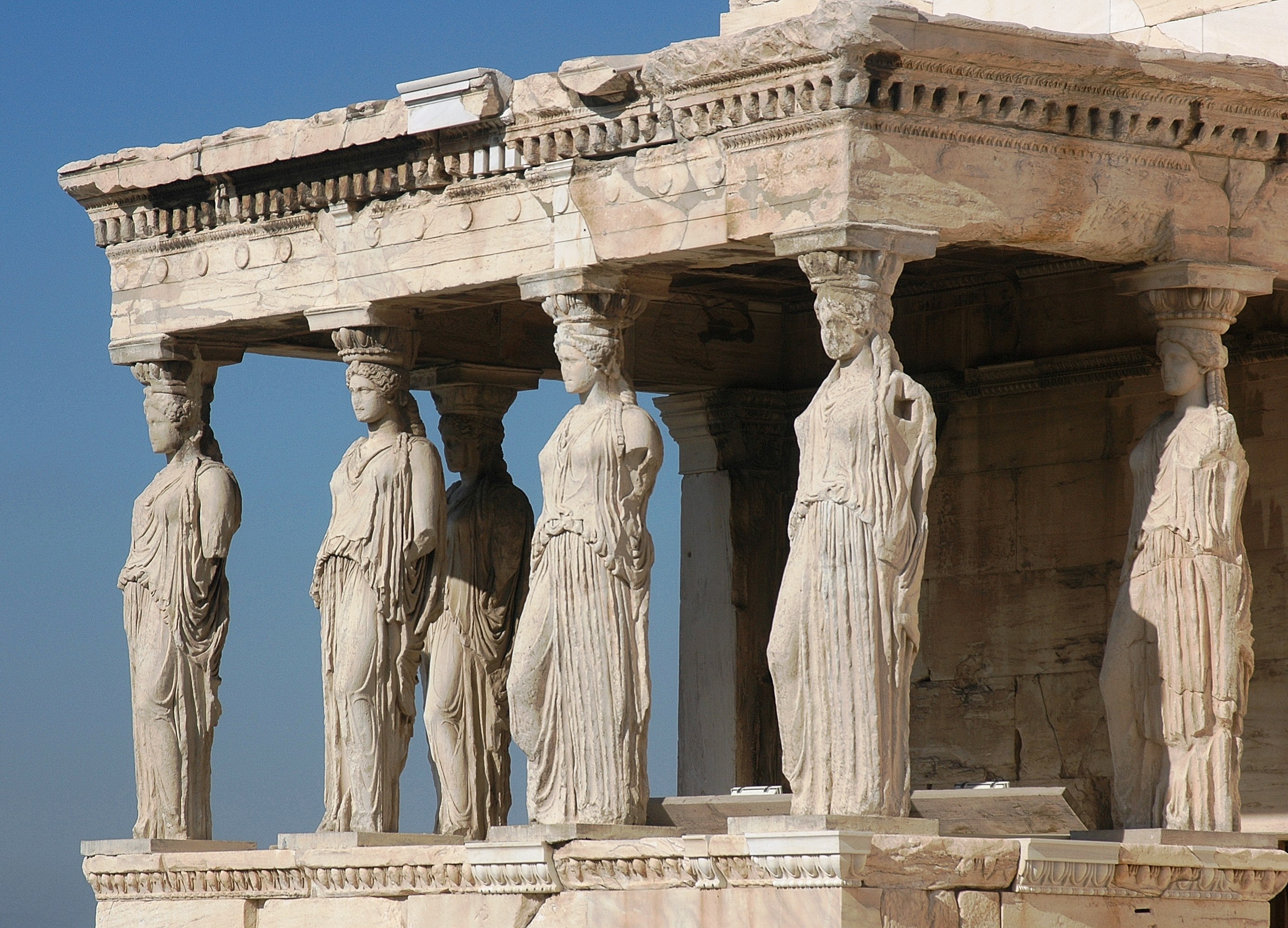 Ath%C3%A8nes_Acropole_Caryatides.JPG