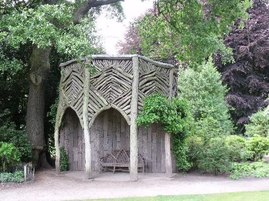 dunham-massey-hall-garden.jpg