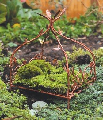 MiniatureFairyGardenFairyBed.jpg