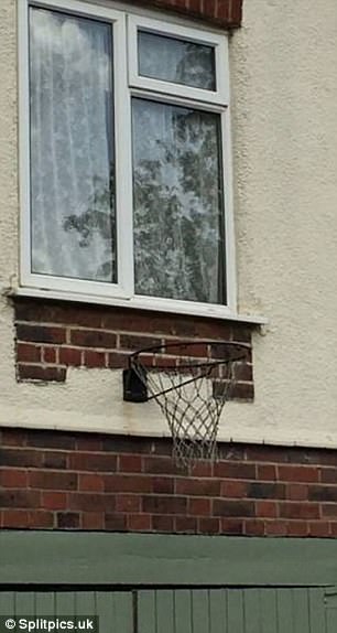 46F67C7900000578-0-image-m-10_1512385782748.jpg