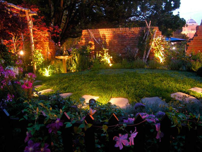 solar-lights-garden-4.jpg