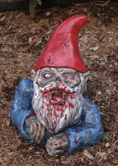 zombie-garden-gnomes.jpg